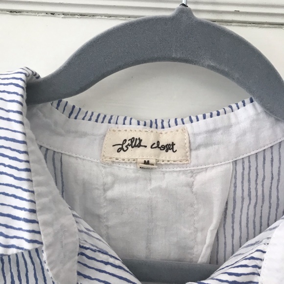 Lili's Closet Blue White Striped Button Front Blouse Shirt W/ Back Lace Godet - Picture 2 of 5